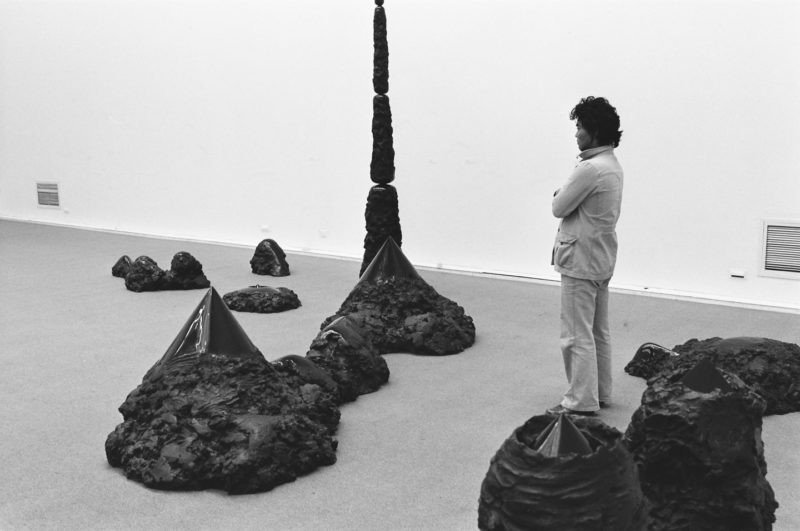 Nobuo Sekine - Phase of Nothingness – Black, 1978, installation view, Staedtische Kunsthalle Duesseldorf, 1978